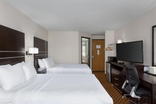 SureStay Plus Hotel by Best Western Chattanooga/ Hamilton Place - image 8