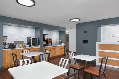 SureStay Plus Hotel by Best Western Chattanooga/ Hamilton Place - image 9