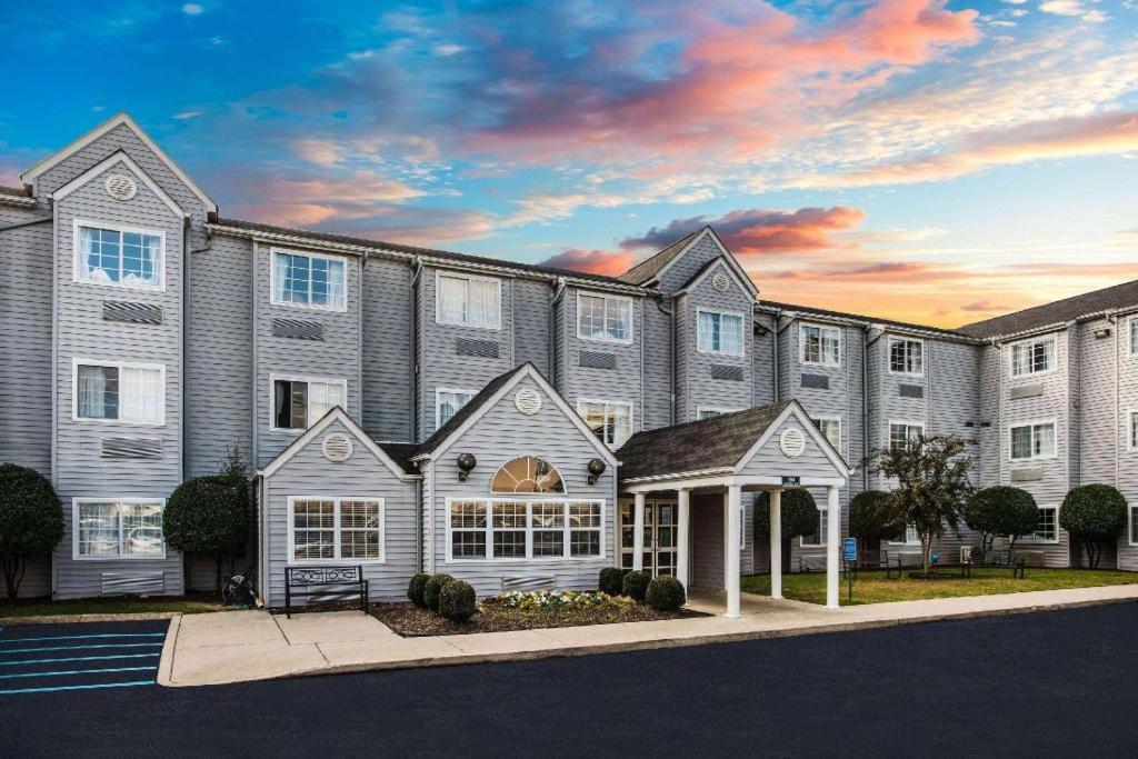 Microtel Inn by Wyndham Chattanooga Hamilton Place - main image