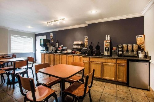 Microtel Inn by Wyndham Chattanooga Hamilton Place - image 6