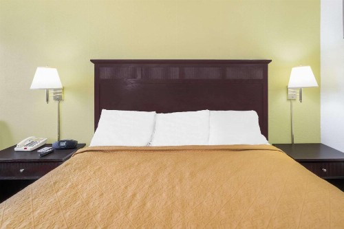 Knights Inn Chattanooga - image 18
