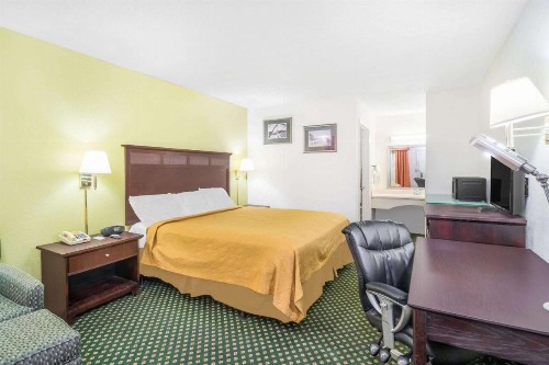 Knights Inn Chattanooga - image 30