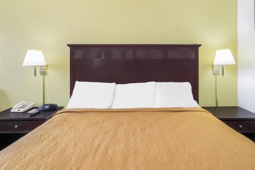 Knights Inn Chattanooga - image 8