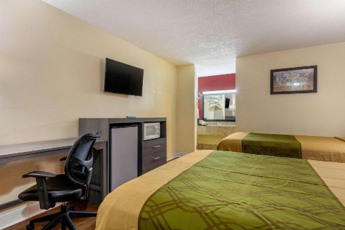 Econo Lodge Chattanooga - image 20