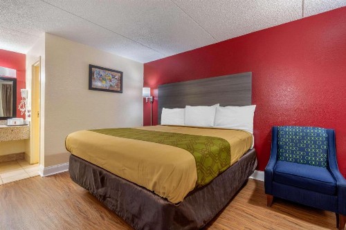 Econo Lodge Chattanooga - image 23