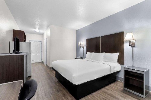 Americas Best Value Inn - Chattanooga - image 16