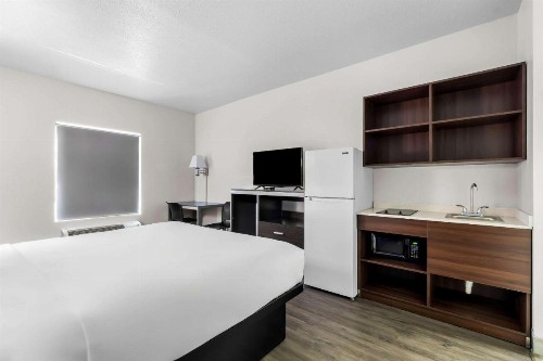 Americas Best Value Inn - Chattanooga - image 17