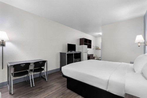 Americas Best Value Inn - Chattanooga - image 2
