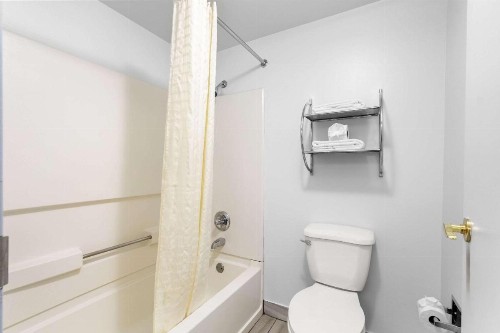 Americas Best Value Inn - Chattanooga - image 26