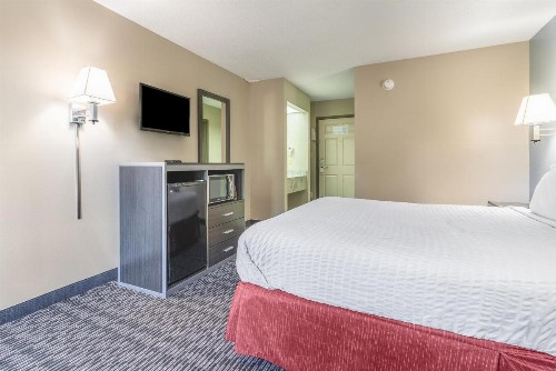 Americas Best Value Inn - Chattanooga - image 39