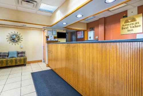 Americas Best Value Inn - Chattanooga - image 48