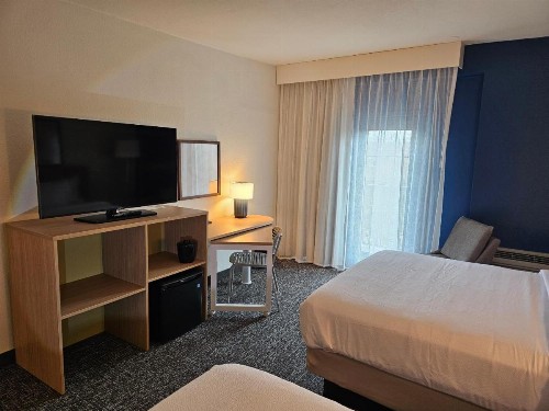 District 3 Hotel Ascend Hotel Collection - image 8