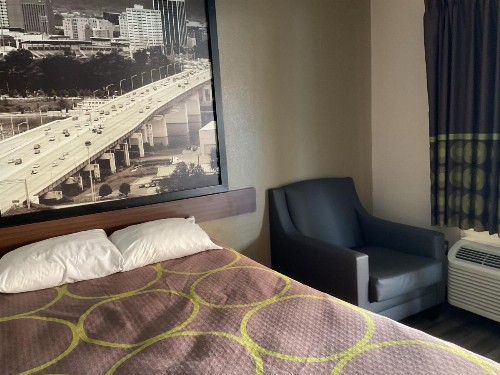 Super 8 by Wyndham Chattanooga/East Ridge - image 20