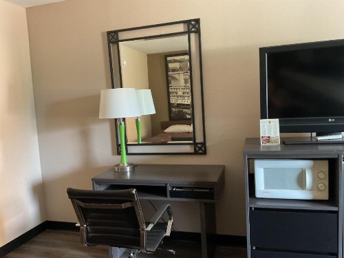 Super 8 by Wyndham Chattanooga/East Ridge - image 40
