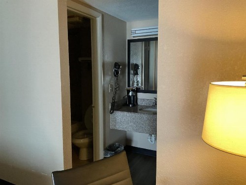 Super 8 by Wyndham Chattanooga/East Ridge - image 49