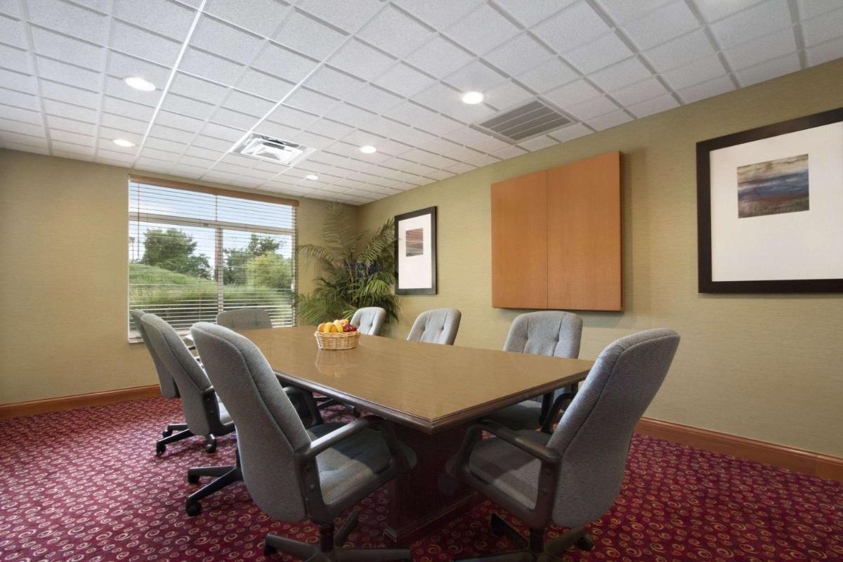 Wingate by Wyndham - Chattanooga - image 6