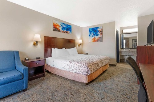 Best Western Royal Inn - image 24