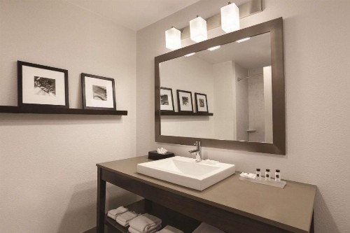 Country Inn & Suites by Radisson Chattanooga-Lookout Mountain - image 44