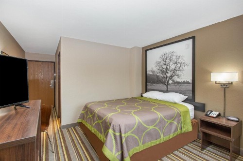 Super 8 by Wyndham Chattanooga Lookout Mountain TN - image 13