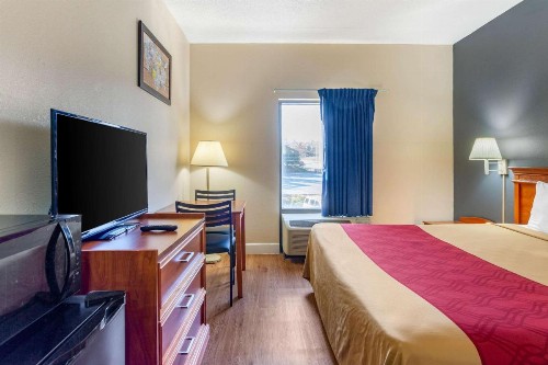 Econo Lodge Lookout Mountain - image 16