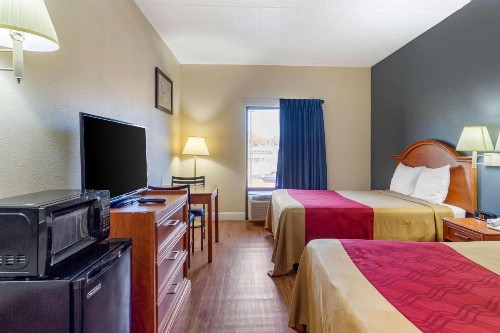 Econo Lodge Lookout Mountain - image 19