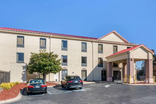 Econo Lodge Lookout Mountain - image 21