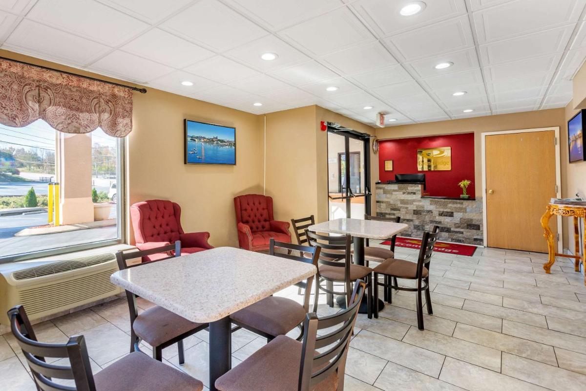 Econo Lodge Lookout Mountain - image 6