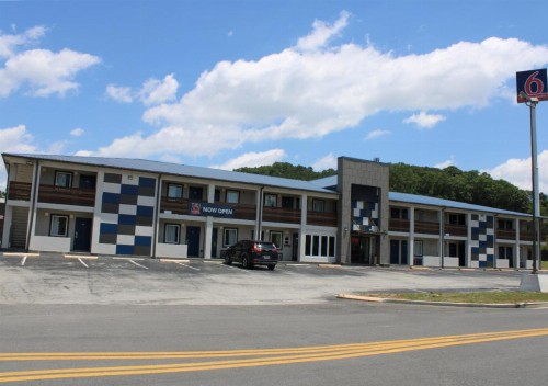 Americas Best Value Inn & Suites-Chattanooga - image 2