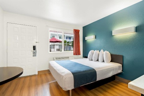 Americas Best Value Inn & Suites-Chattanooga - image 26