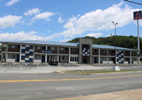 Americas Best Value Inn & Suites-Chattanooga - image 3