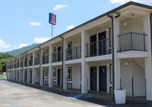 Americas Best Value Inn & Suites-Chattanooga - image 5
