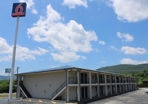 Americas Best Value Inn & Suites-Chattanooga - image 6