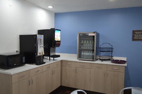 Athena Inn Chattanooga - image 14