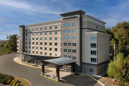 Holiday Inn Chattanooga-Hamilton Place an IHG Hotel - image 2