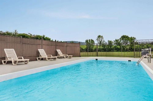 Howard Johnson by Wyndham Chattanooga Lookout Mountain - image 19