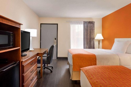 Howard Johnson by Wyndham Chattanooga Lookout Mountain - image 46