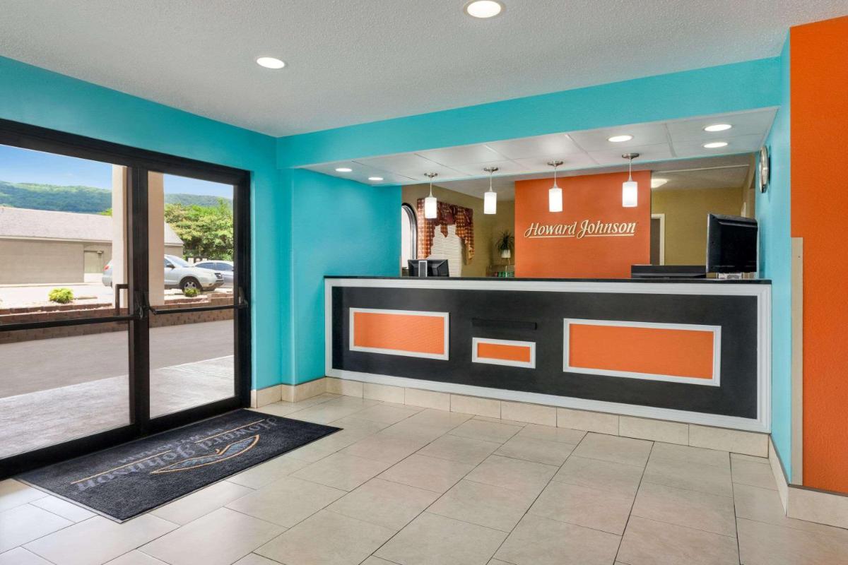 Howard Johnson by Wyndham Chattanooga Lookout Mountain - image 6
