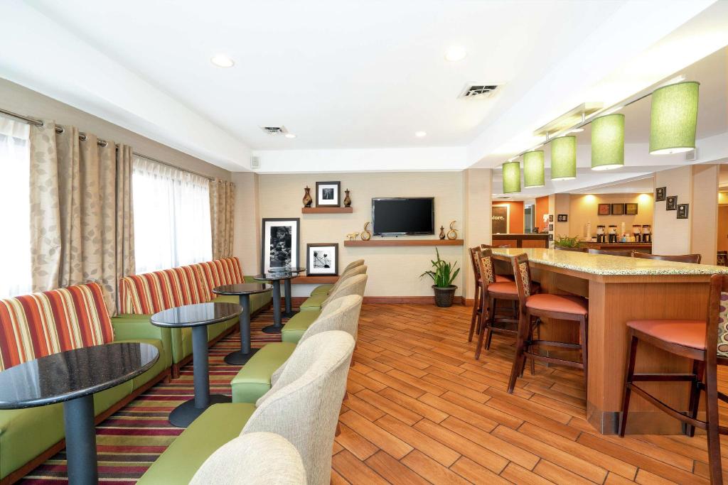 Hampton Inn Chattanooga/Hixson - image 2