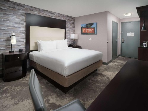 DoubleTree by Hilton Chattanooga Downtown - image 17