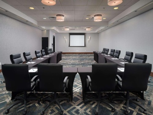 DoubleTree by Hilton Chattanooga Downtown - image 18