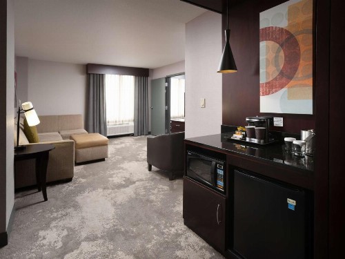 DoubleTree by Hilton Chattanooga Downtown - image 24