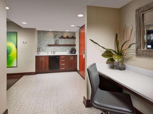 DoubleTree by Hilton Chattanooga Downtown - image 45