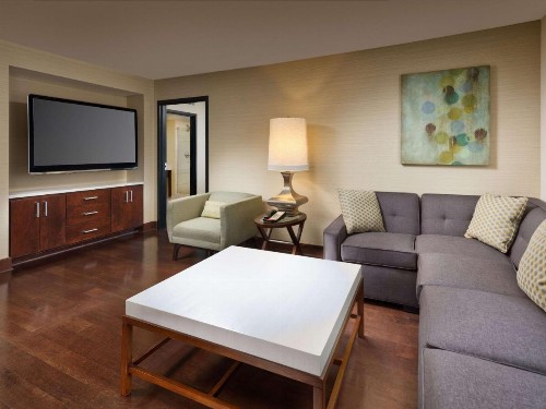 DoubleTree by Hilton Chattanooga Downtown - image 48