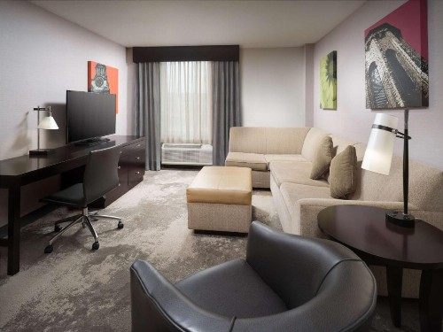 DoubleTree by Hilton Chattanooga Downtown - image 5