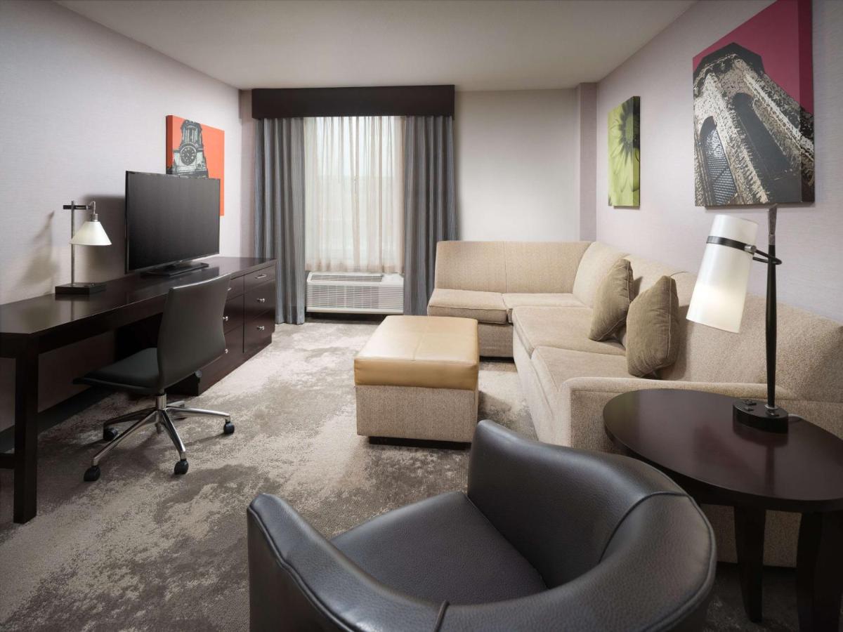 DoubleTree by Hilton Chattanooga Downtown - image 5