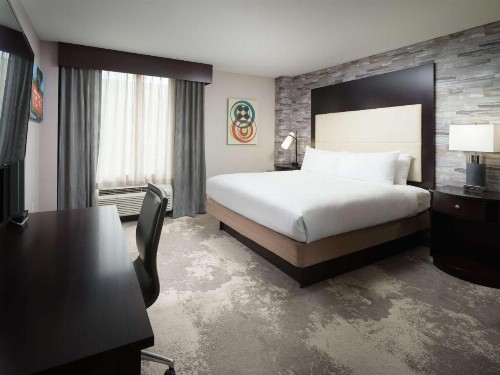 DoubleTree by Hilton Chattanooga Downtown - image 6