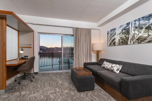 SpringHill Suites by Marriott Downtown Chattanooga/Cameron Harbor - image 10