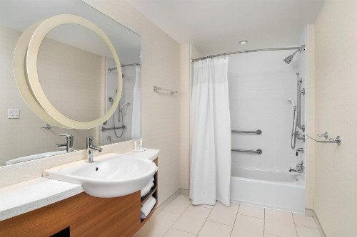 SpringHill Suites by Marriott Downtown Chattanooga/Cameron Harbor - image 20