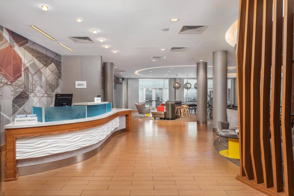 SpringHill Suites by Marriott Downtown Chattanooga/Cameron Harbor - image 4