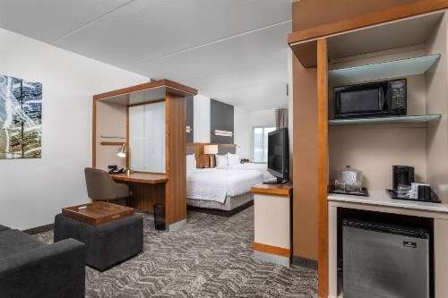 SpringHill Suites by Marriott Downtown Chattanooga/Cameron Harbor - image 7